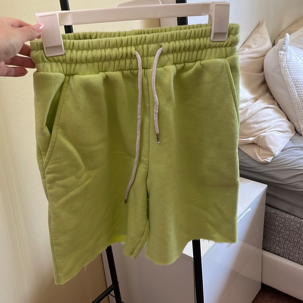 Neon green boy shorts forever 21 size small - Picture 1 of 1